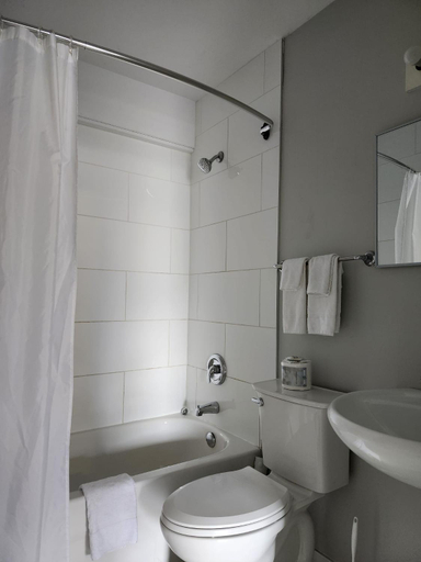 Bathroom 3, Paradise Motel, Columbia-Shuswap