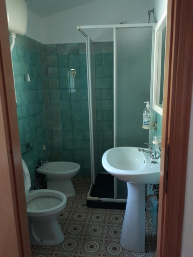 Bathroom 3, Antichi Sapori da Speranza affittacamere, Nuoro
