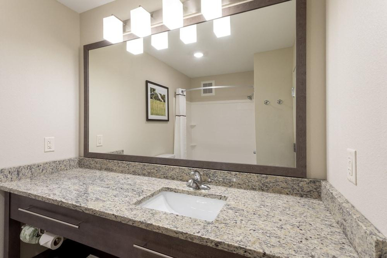 Bathroom 2, GrandStay Hotel & Suites, Goodhue