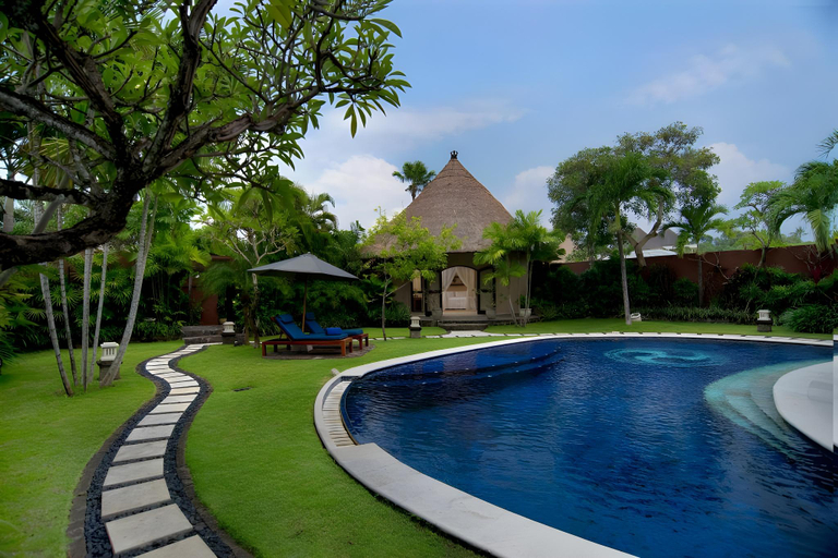 Sport & Beauty 2, Luxury 3 BR Villa Private Pool Seminyak #NE, Badung