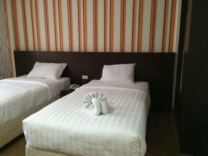 Bedroom 3, IRAQI HOTEL, Wattana