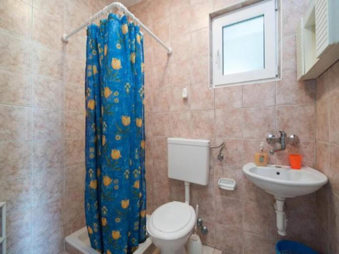 Bathroom, Apartments Boguvila - Studio with Terrace A4 - ST, Supetar
