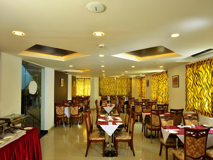 Food & Drinks 4, Hotel Town Tower, Thiruvananthapuram