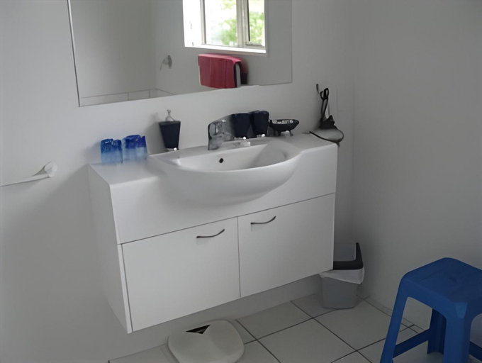 Bathroom 3, Cricklewood House Bed & Breakfast, Ashburton