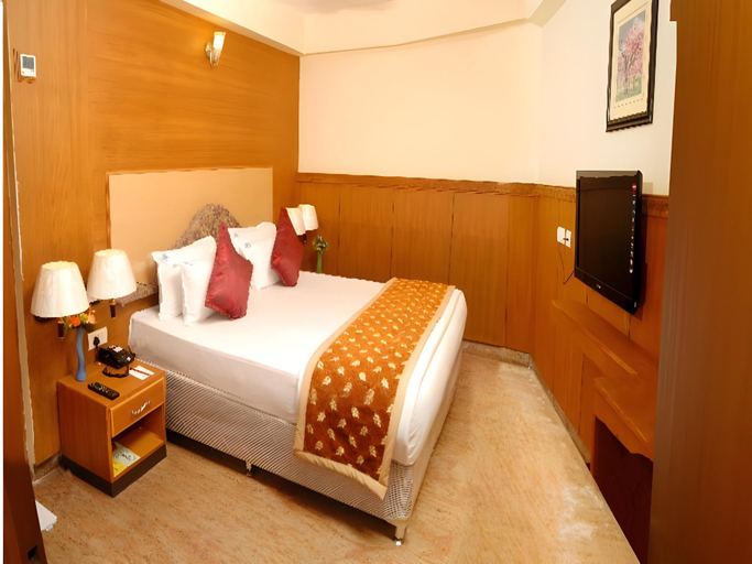 Bedroom 5, Hotel Raj, Thoothukkudi