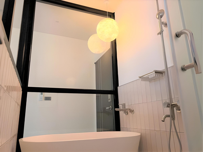 Bathroom 4, LONG STAY HERE, Tainan