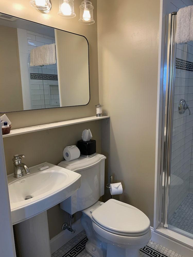 Bathroom 3, Almondy Inn Bed & Breakfast, Newport