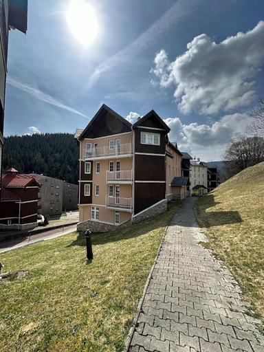 Others 3, Apartmany pod horizontem, Trutnov