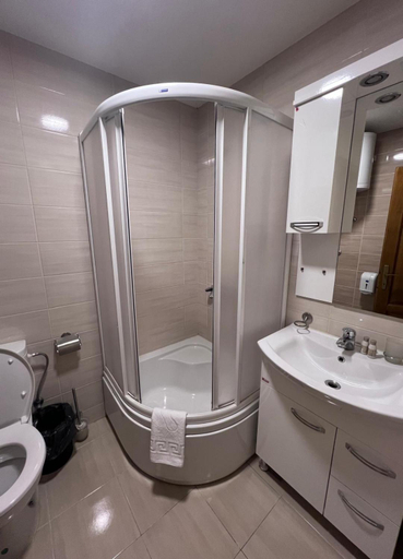 Bathroom 2, Camp Hotel Lake Views