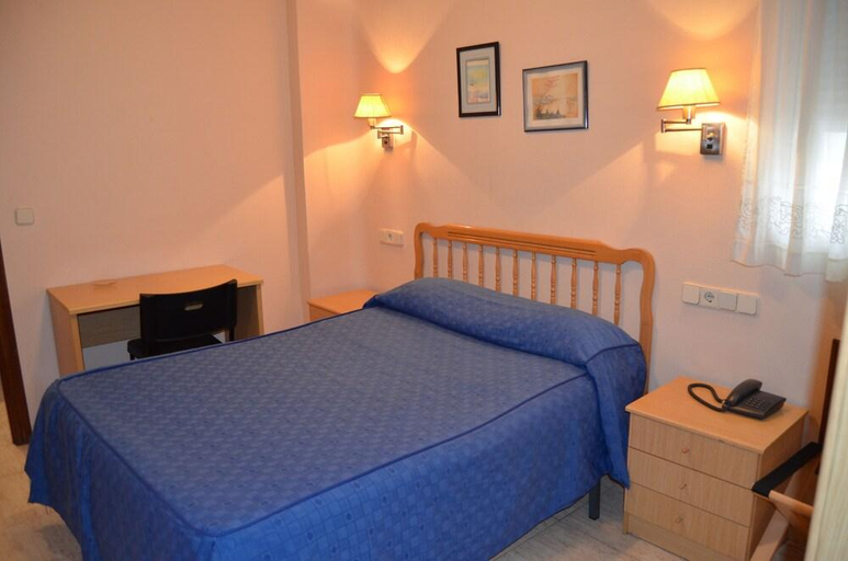 Bedroom 2, Hotel Legazpi, Murcia