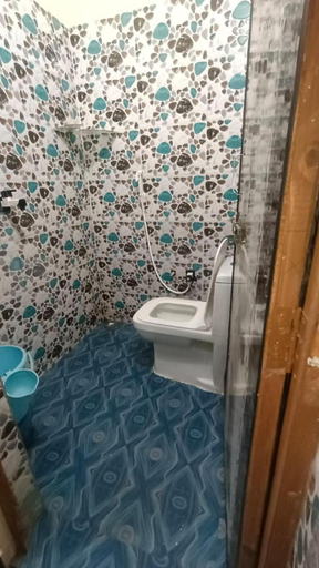 Bathroom 4, Shree Gopal Niketan, Mathura