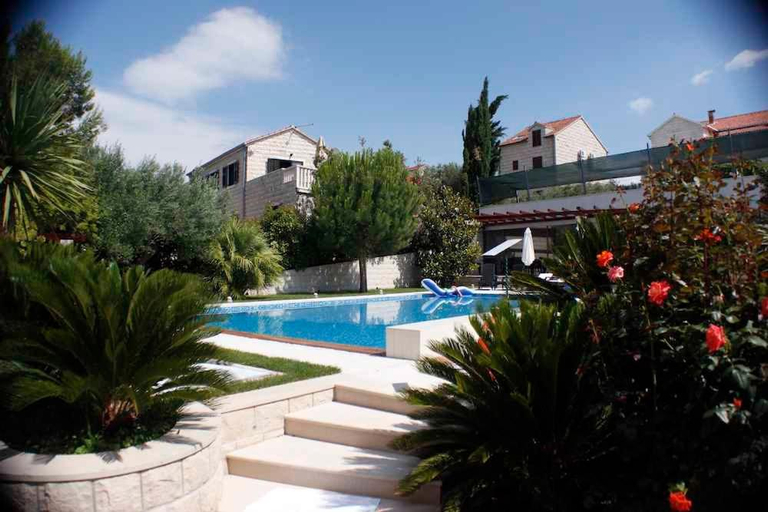 Sport & Beauty 2, Apartments in Podstire - Insel Brac 42460, Supetar