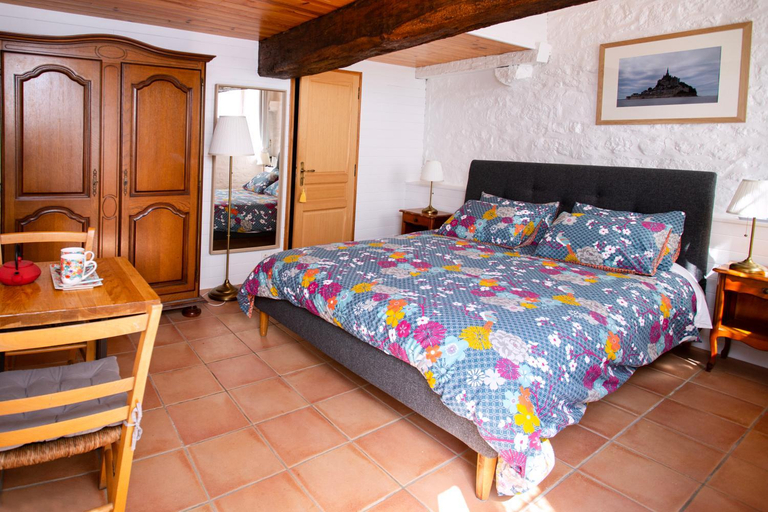 Bedroom 4, La Mancelliere de Montjoie chambres d'hotes et gites, Manche