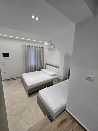 Others 5, Aila Apartment, Sarandës
