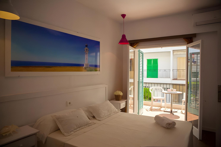 Bedroom 3, Hostal Sunset Ibiza, Baleares