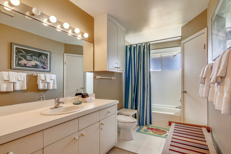 Bathroom, Indian Summer by Ryson Vacation Rentals, Galveston