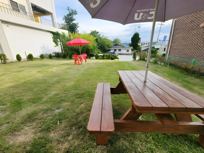 Others 3, Gangneung Badaro Pension, Gangneung