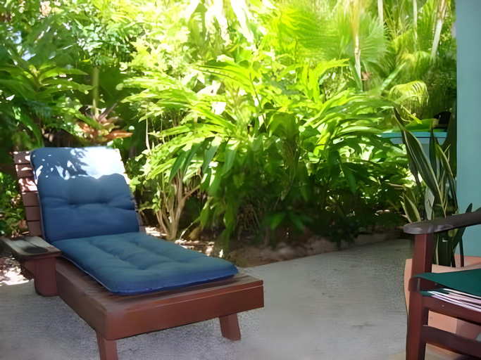Others 4, Mission Beach Shores Chalets, Cardwell