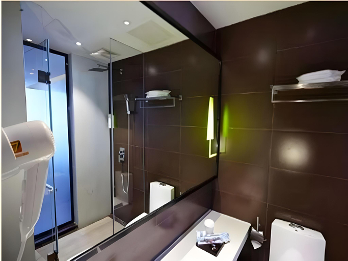 Bathroom 3, IU Hotel Changsha Dongtang Metro Station, Changsha