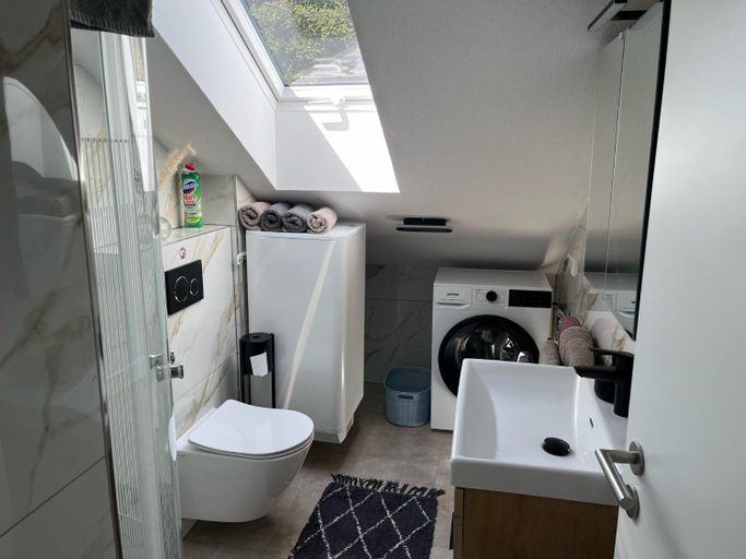 Bathroom 3, Mevan Ferienwohnung, Konstanz