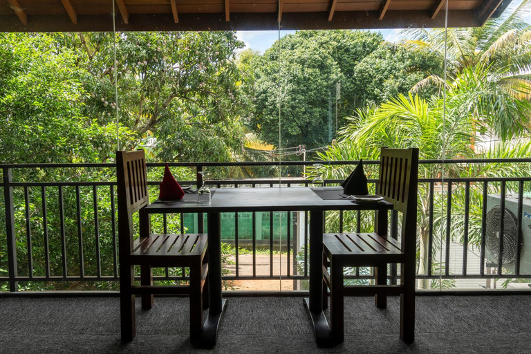 Food & Drinks 3, Bella Vista, N. Palatha East