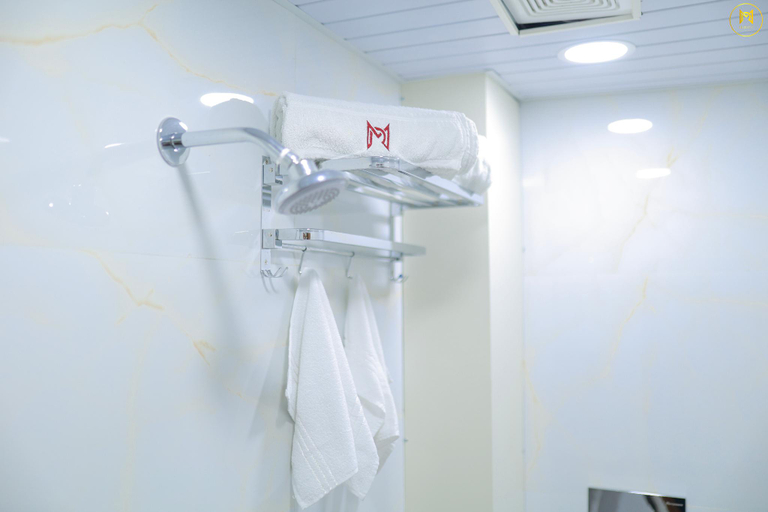 Bathroom 3, Majestic Residency, Pune