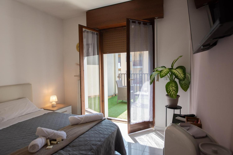 Bedroom 2, GardenHouse - Wifi and Garden, Verona