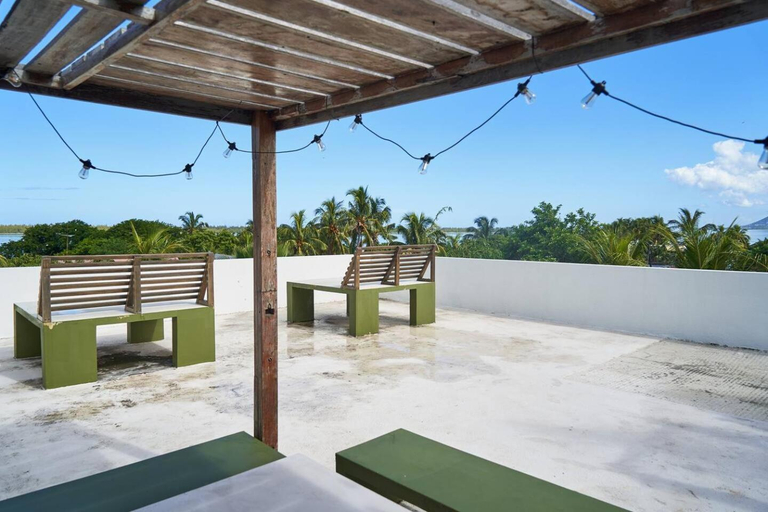 Others 5, LouKaz -Entire Rental Units w Panoramic Rooftop, Black River
