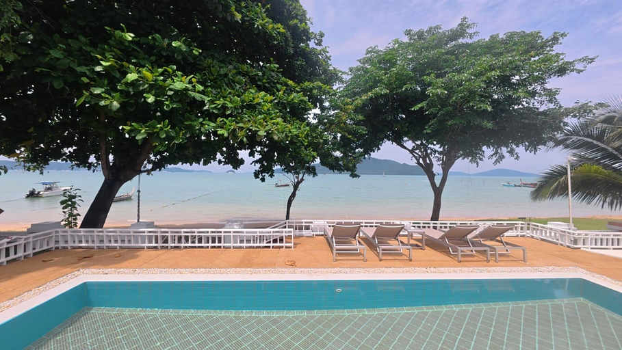 Swimming pool, Seaside Bliss Villa Rawai, Phuket Island