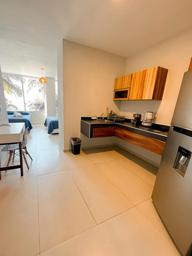 Others 5, Kavala, San Blas