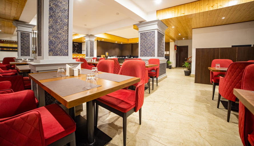 Food & Drinks 5, Sumitel Pelling, West Sikkim