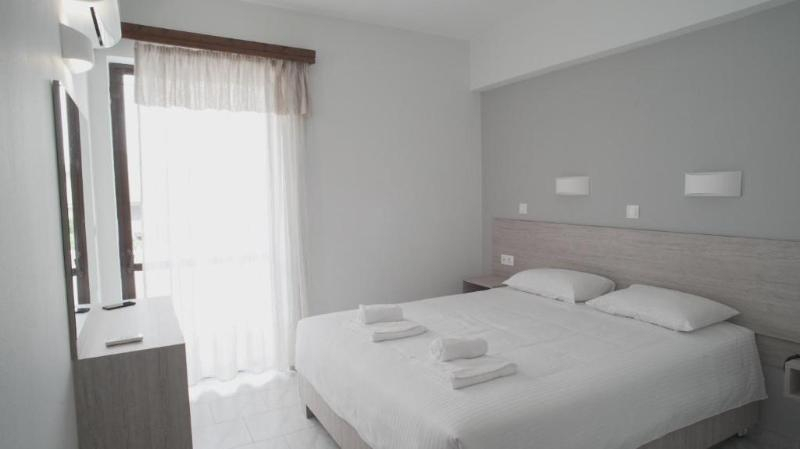 Bedroom 3, Domenica Apartments, Crete