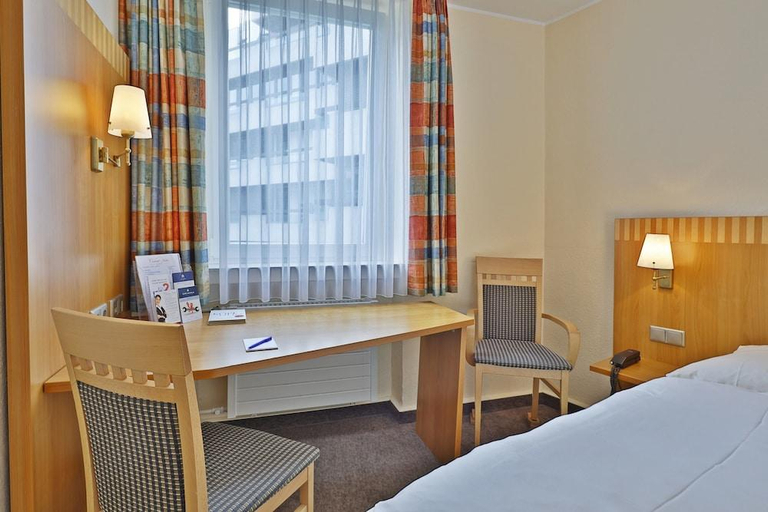 Bedroom 3, City Partner Hotel Central Wuppertal, Wuppertal