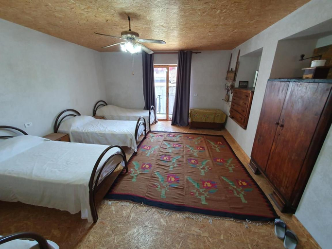 Bedroom 4, Nazmir's Guesthouse Shkoder, Shkodrës