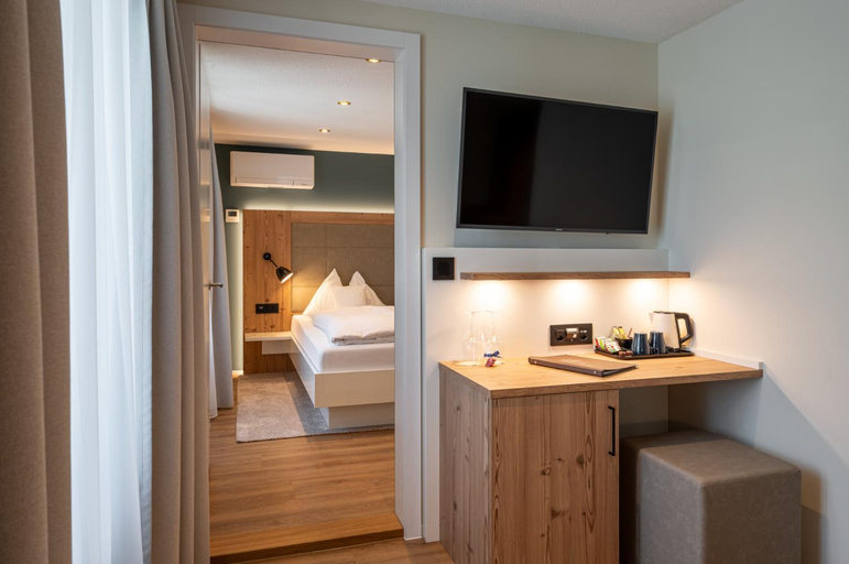 Bedroom, Hotel Seeburg Adults Only, Interlaken