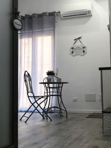 Others 5, Vacanze HOME, Caltanissetta
