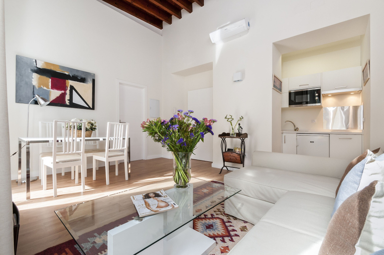 Others 4, Prime Location 2 BD Apartement Next to the Town Hall Square. Zaragoza I, Sevilla