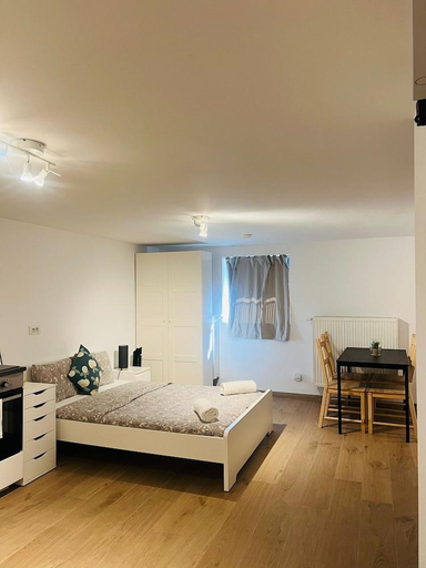 Bedroom 2, OneLuxStay near Fashion District, Antwerpen