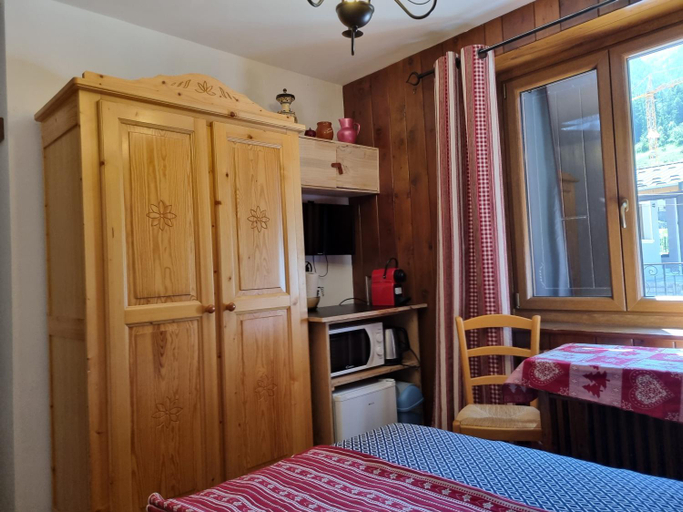 Bedroom 2, Stellina, Savoie
