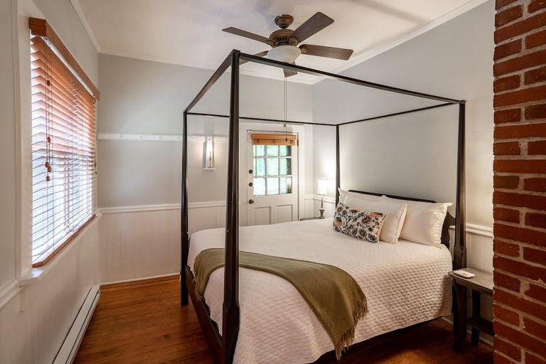 Bedroom 3, Beechwood Inn, Rabun