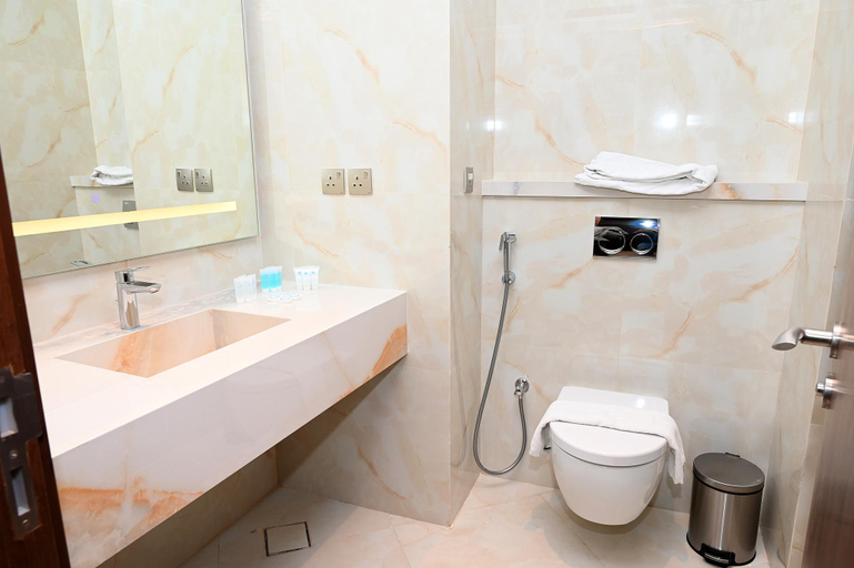 Bathroom 5, Peninsula Worth Hotel, Al Madinah Al Munawwarah