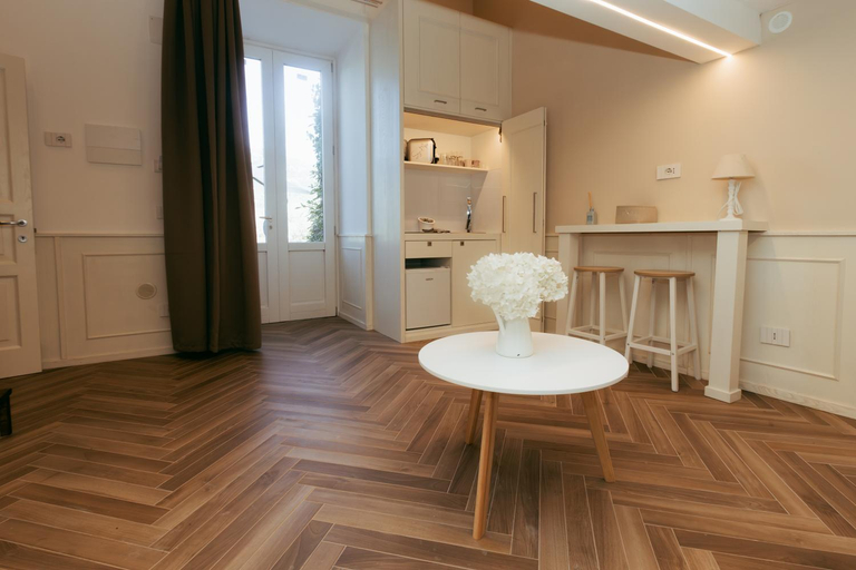 Others 2, De Vivo Realty - Cyrus&Janus flats, Napoli