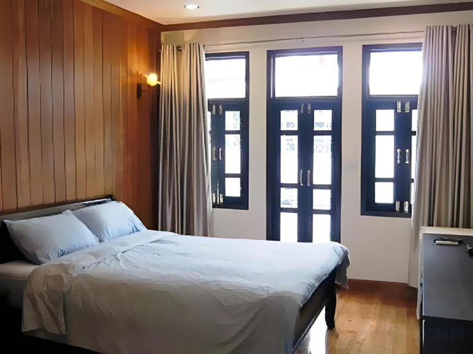 Bedroom 2, The Royal ThaTien Village, Phra Nakhon