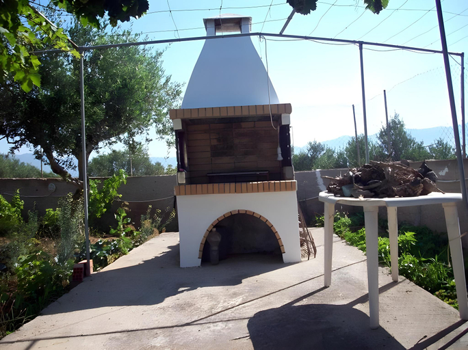 Others 4, The Captain, Peloponnese