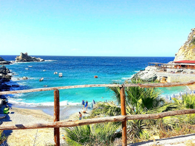 4, "Eleni" Sea  Luxury Apartment in Mades beach, Crete