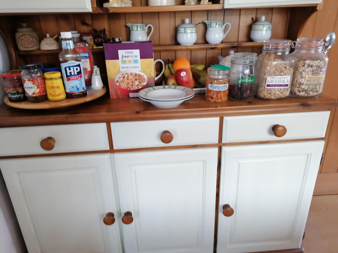 Others 5, HP Bed and Breakfast, Cheshire East
