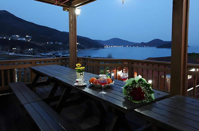 Others 2, kkumebon pension, Geoje