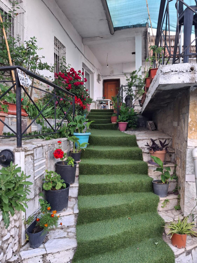 Others 4, Aleko Guest House, Gjirokastrës