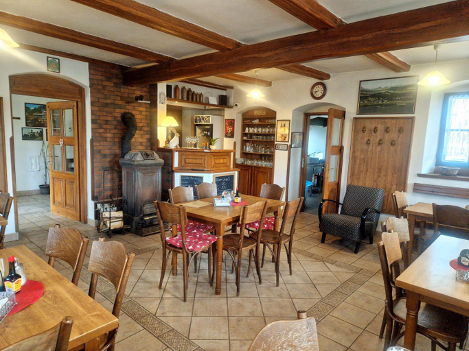 Food & Drinks 4, Penzion a restaurant Sportturia, Liberec