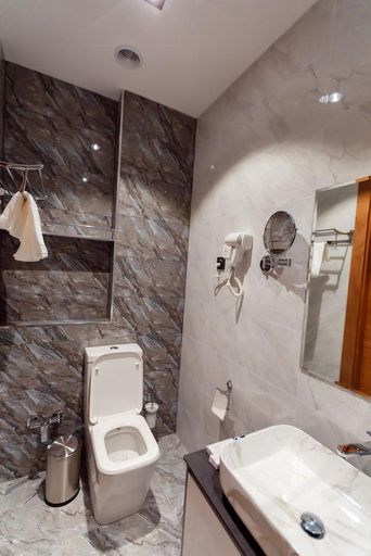 Bathroom 3, Marwa Hotel, Tashkent City